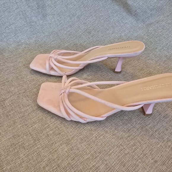 Women's Pink Nubuck Strappy Knotted Sandals with Kitten Heel, Size 9 - Picture 3 of 5